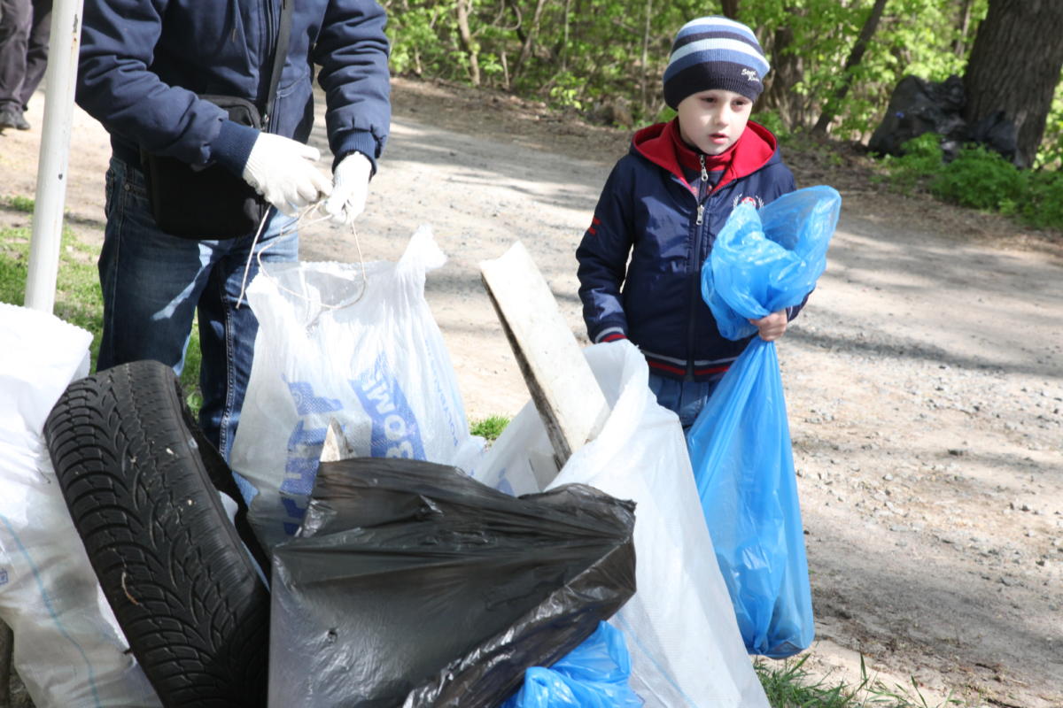 IMG_4654 Найбільша площа території, прибрана на суботнику за обмежений час; Найбільший мішок для сміття