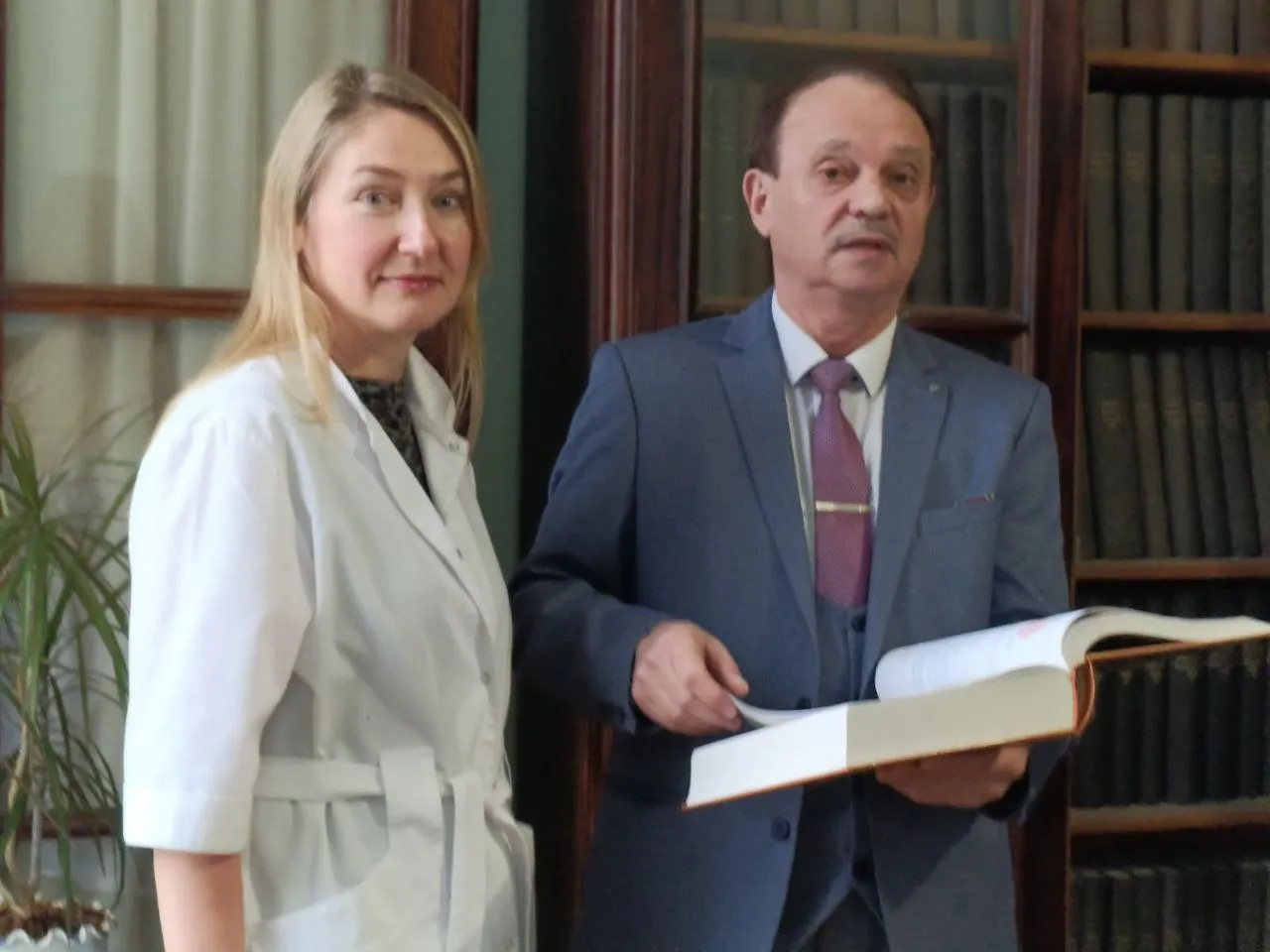 Автор і співавтор найбільшої кількості книг з медицини